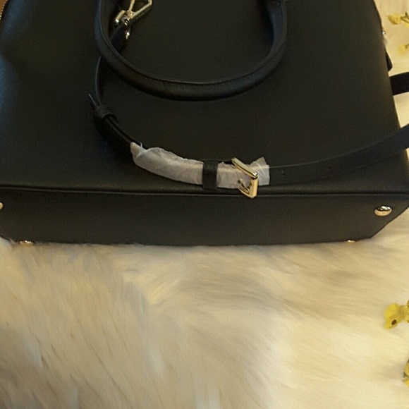 Michael kors Cindy LG Dome Satchel Leather Bag - Picture 5 of 8